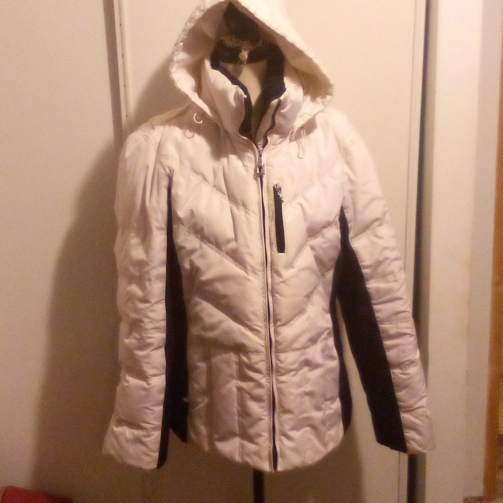 Woman's Zero Closure xl white /black jacket